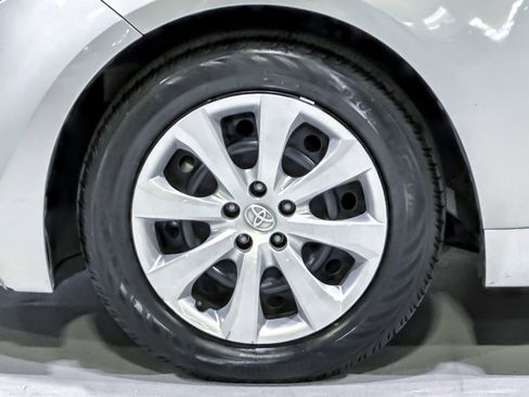 Used 2023 Toyota Corolla LE FWD image 12