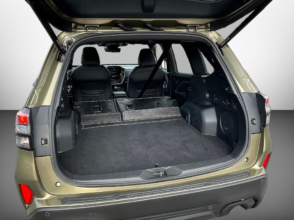 Used 2025 Subaru Forester Touring AWD/4WD image 8