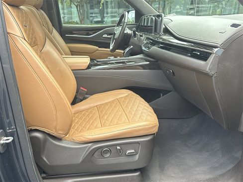 Used 2021 Cadillac Escalade Sport w/ Driver Assist Tech Package image 13