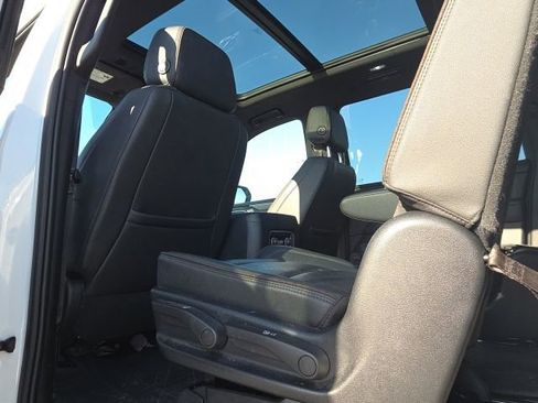 Used 2023 Chevrolet Suburban High Country w/ Premium Package 2 image 10