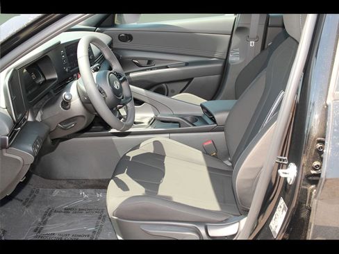 New 2025 Hyundai Elantra Sport w/ Cargo Package image 11