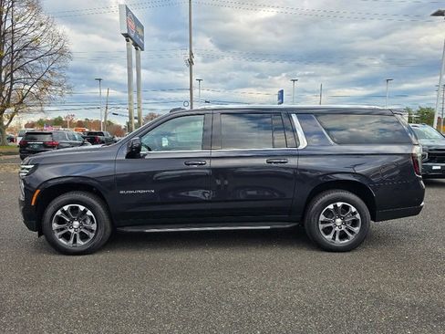 New 2026 Chevrolet Suburban LT w/ Comfort Package image 8