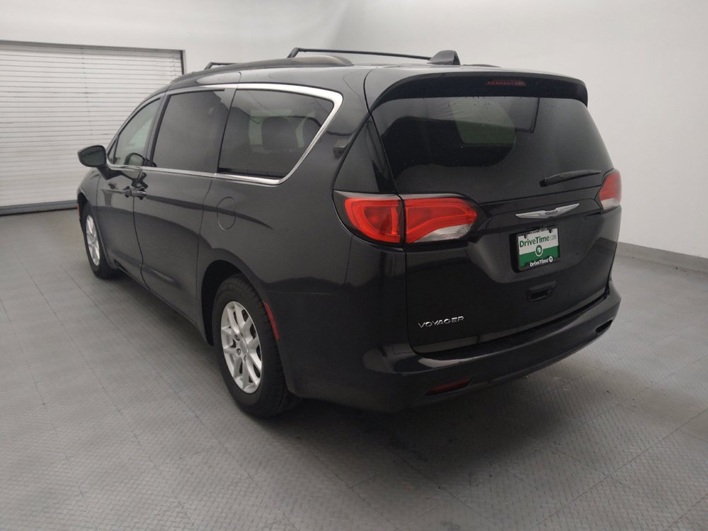 Used 2020 Chrysler Voyager Lxi FWD image 5