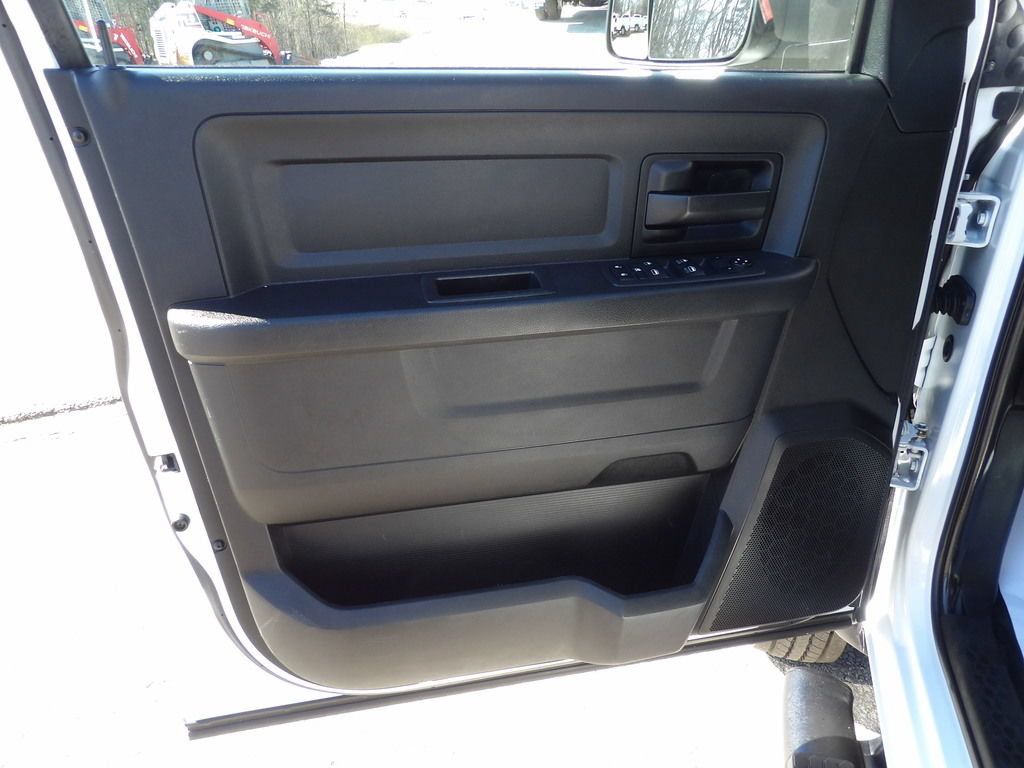 Used 2020 RAM 5500 Tradesman RWD image 14