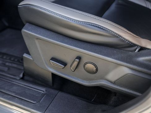 Used 2024 Ford Bronco Wildtrak image 8