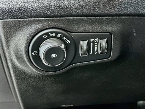 Used 2019 Jeep Compass Limited AWD/4WD image 13