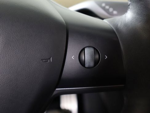 Used 2023 Tesla Model Y Performance AWD/4WD image 42
