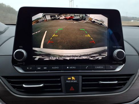 Used 2023 Nissan Altima 2.5 SV image 15