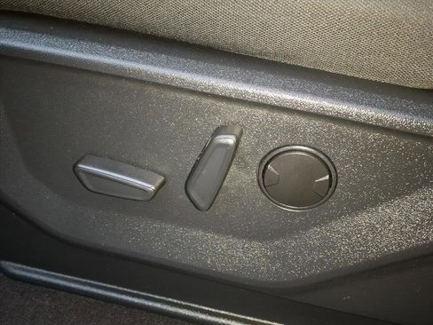 Used 2023 Ford F150 XLT w/ Equipment Group 302A High image 17