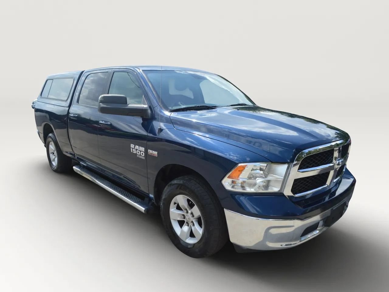 Used 2020 RAM 1500 Classic SLT w/ Luxury Group RWD image 9