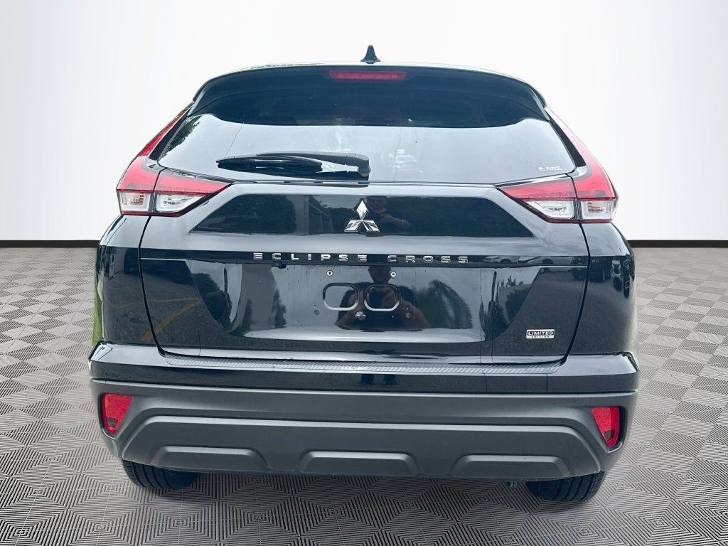 Used 2025 Mitsubishi Eclipse Cross LE AWD/4WD image 7