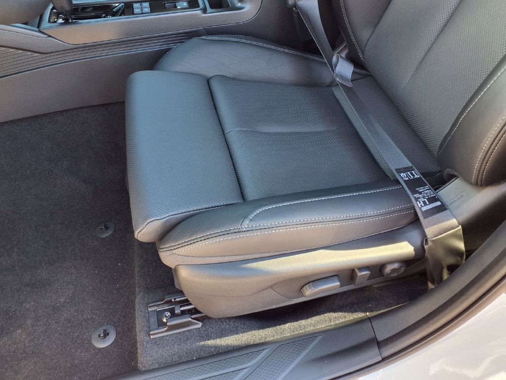 New 2026 Subaru Outback Touring AWD/4WD image 17