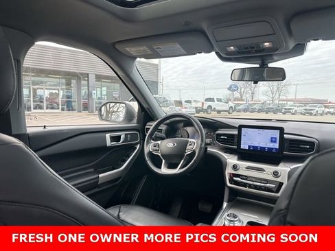 Used 2022 Ford Explorer XLT w/ Equipment Group 202A image 12