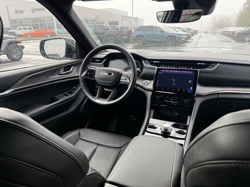 New 2025 Jeep Grand Cherokee Overland AWD/4WD image 50
