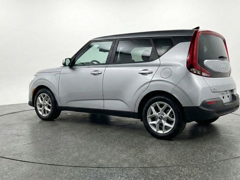 Used 2025 Kia Soul LX w/ LX Technology Package image 6