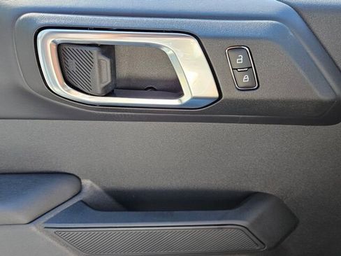 New 2025 Ford Bronco Outer Banks w/ Sasquatch Package AWD/4WD image 36