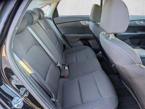 Used 2021 Kia Forte LXS image 19