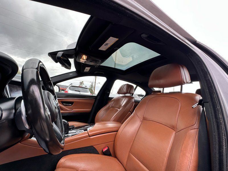 Used 2015 BMW 550i Sedan RWD image 13