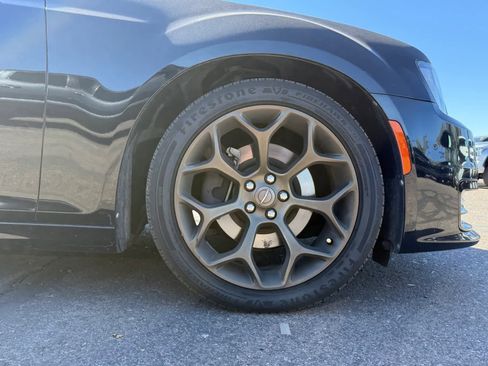 Used 2017 Chrysler 300 S w/ 300S Premium Group image 6