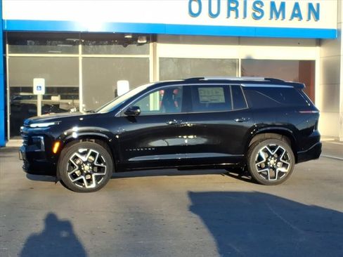 New 2026 Chevrolet Traverse High Country w/ LPO, Floor Liner Package image 6