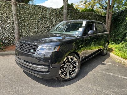New 2025 Land Rover Range Rover Long Wheelbase SE