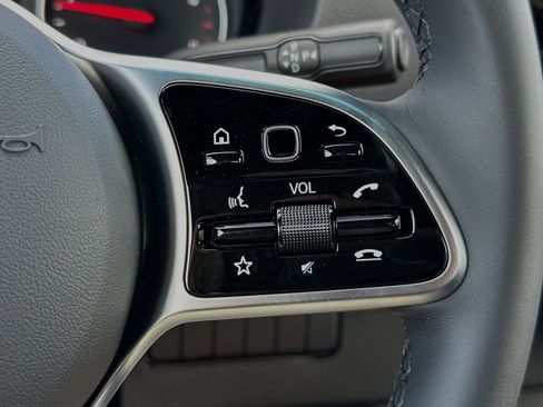 Used 2024 Mercedes-Benz Sprinter 2500 image 28