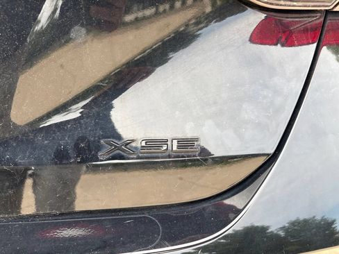 Used 2022 Toyota Avalon XSE FWD image 24