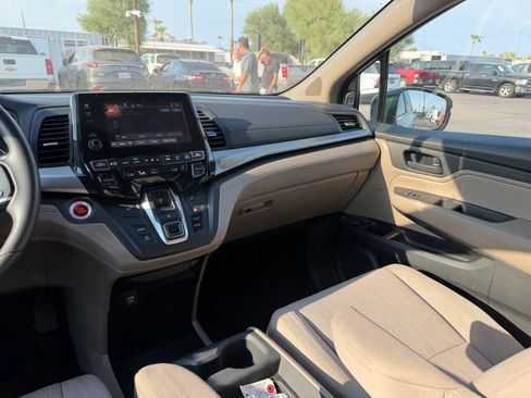 Used 2018 Honda Odyssey EX image 23