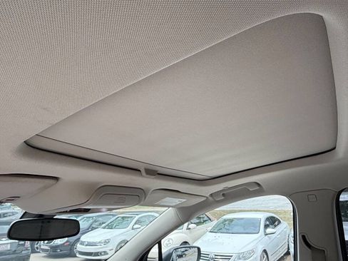Used 2019 Buick Enclave Essence FWD image 53