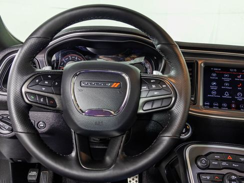 Used 2022 Dodge Challenger R/T w/ Driver Convenience Group image 33