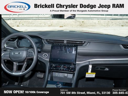 Used 2025 Jeep Grand Cherokee Limited image 20