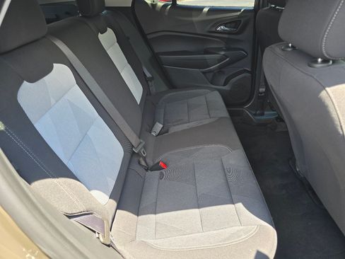 Used 2024 Chevrolet Trax LS w/ LS Convenience Package FWD image 23