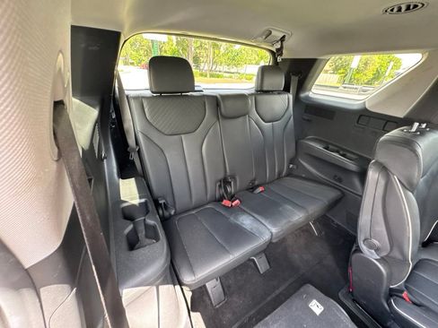 Used 2025 Hyundai Palisade SEL FWD image 18