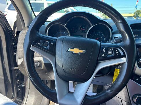 Used 2013 Chevrolet Cruze LT w/ Technology Package image 12