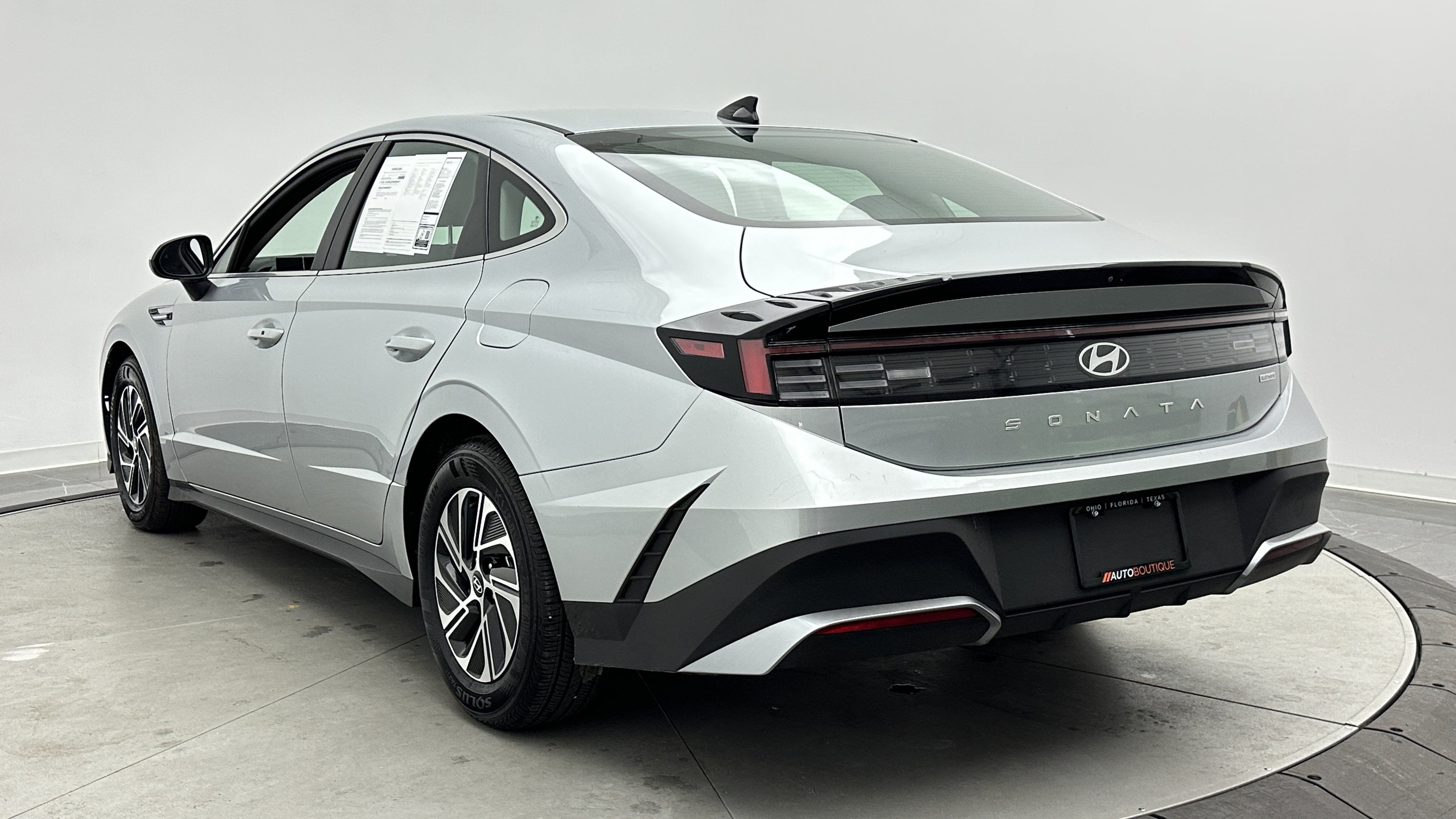Used 2026 Hyundai Sonata Blue FWD image 4