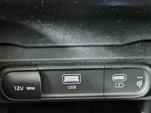 Used 2025 Kia Telluride S FWD image 26