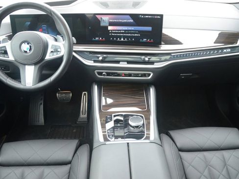 Used 2025 BMW X6 xDrive40i image 17