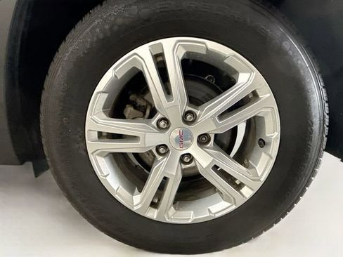 Used 2020 GMC Terrain SLE w/ Driver Convenience Package image 31