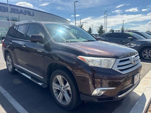 Used 2012 Toyota Highlander Limited FWD image 2