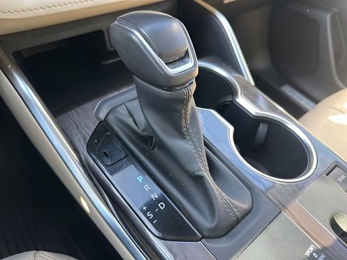 Used 2023 Toyota Highlander Limited image 20