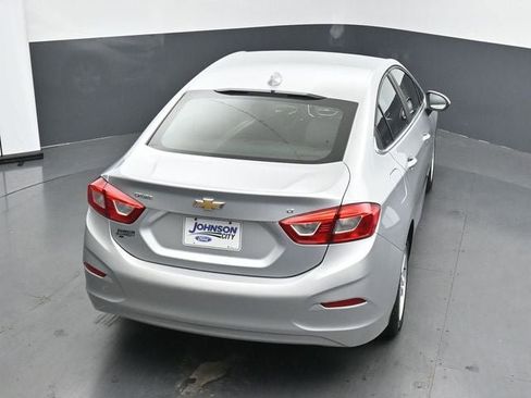 Used 2018 Chevrolet Cruze LT w/ Convenience Package image 24