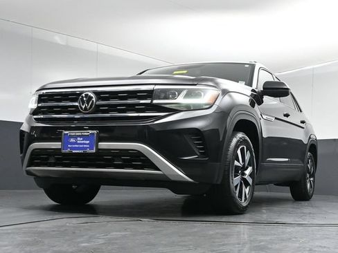 Used 2022 Volkswagen Atlas Cross Sport SE AWD/4WD image 37