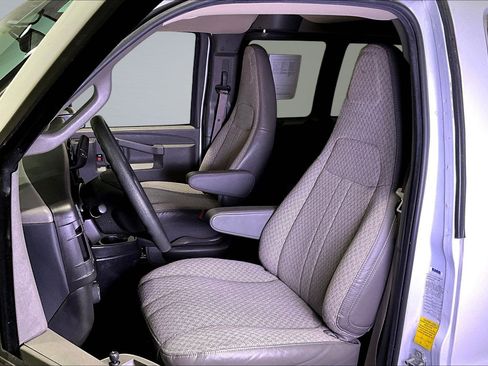 Used 2023 Chevrolet Express 3500 LS image 21