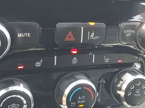 Certified 2025 RAM 1500 Big Horn AWD/4WD image 19