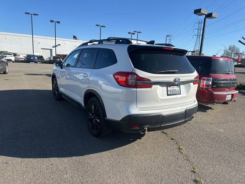 Used 2022 Subaru Ascent Onyx Edition image 4