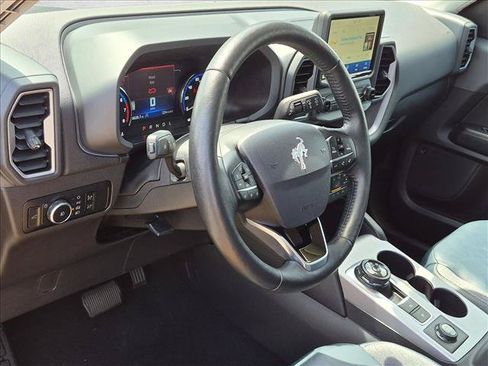 Used 2023 Ford Bronco Sport Outer Banks w/ Tech Package AWD/4WD image 9