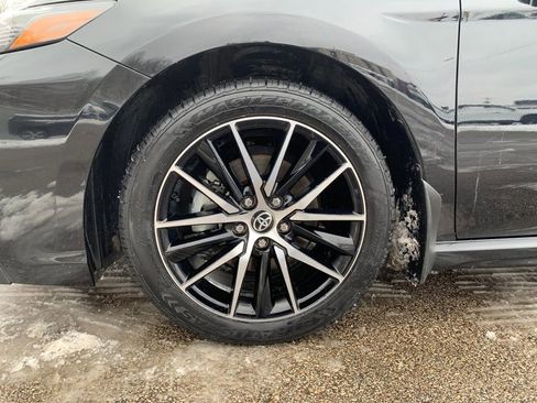 Used 2024 Toyota Camry SE image 34