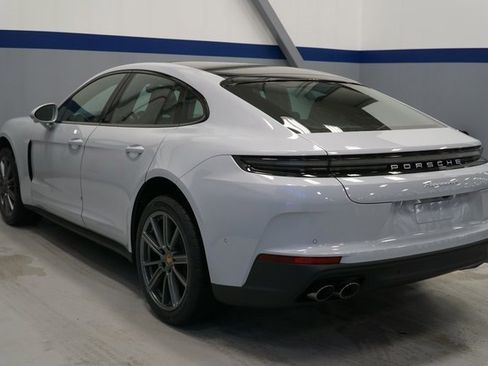 New 2026 Porsche Panamera 4 image 3