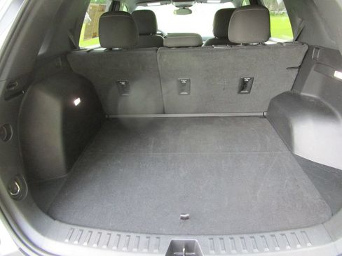 Used 2025 Chevrolet Equinox LT FWD image 12