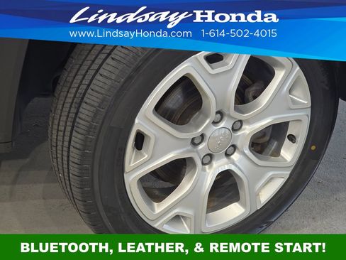 Used 2017 Jeep Renegade Limited AWD/4WD image 25